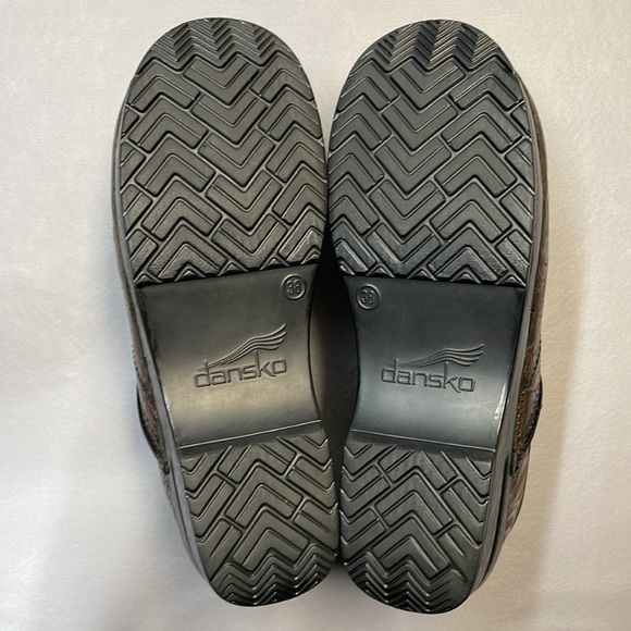 Dansko Women’s Clogs Slip On Closed Back Leather Upper Size 38 Brown 906530202 - Picture 12 of 17